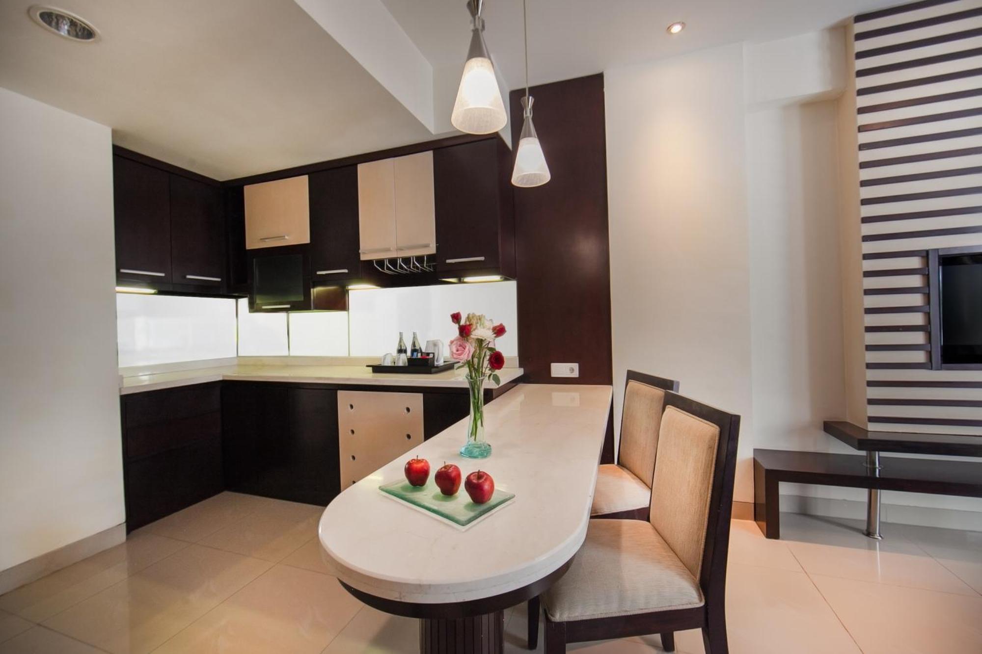 Aston Kuta Hotel And Residence Екстериор снимка